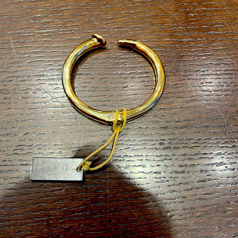 18K gold plated Nail bracelet by UNOde50.